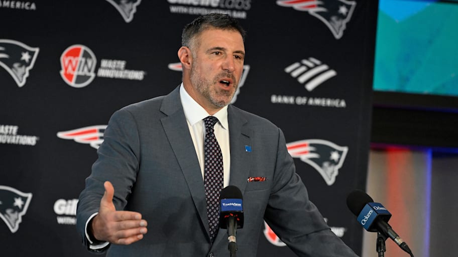 Mike Vrabel Shares Plan To Develop Patriots Drake Maye 01jhgewfgsb476dsb4c4