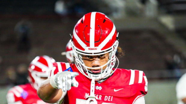 Mater Dei is looking to prove that they are once again the best high school football team in the country.