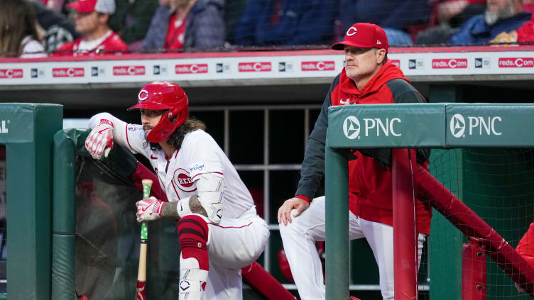 Cincinnati Reds manager David Bell and infielder Jonathan India