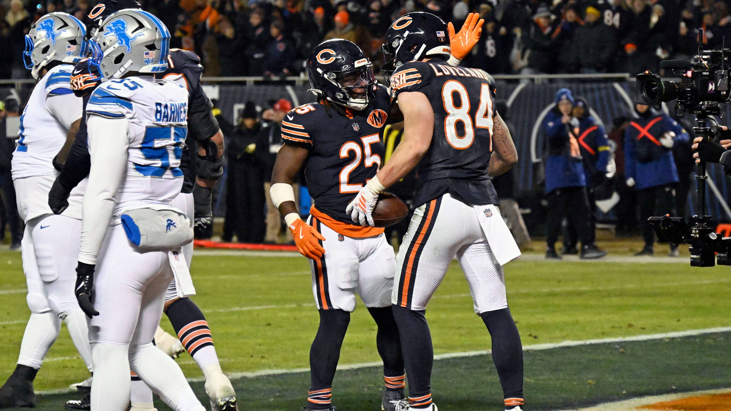Kyle Monangai, Colston Loveland Injury Updates & More From Bears' Friday Practice Report