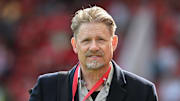 Man Utd legend Peter Schmeichel labelled Mikel Arteta a 'control freak'