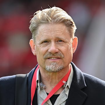 Man Utd legend Peter Schmeichel labelled Mikel Arteta a 'control freak'