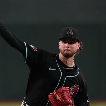 Aug 9, 2024; Phoenix, Arizona, USA; Arizona Diamondbacks pitcher Ryne Nelson (19) throws against the Philadelphia Phillies in the first inning at Chase Field. Mandatory Credit: Rick Scuteri-USA TODAY Sports