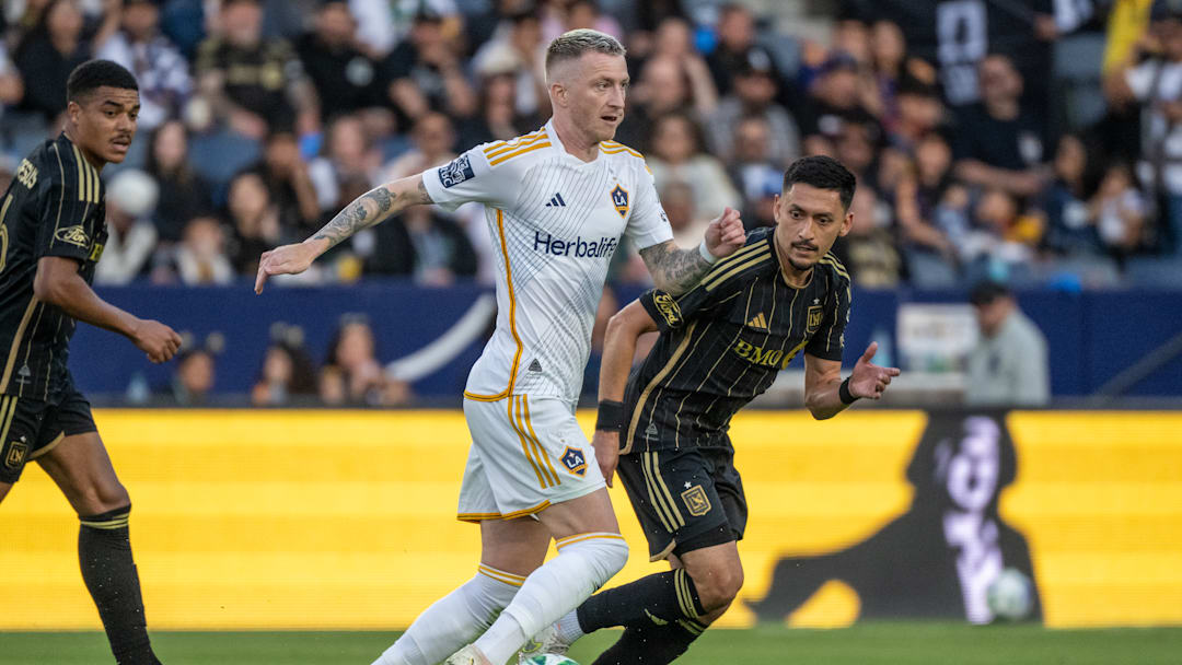 LA Galaxy v Los Angeles Football Club