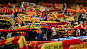Des supporters ont attaqué des bus de supporters lyonnais.