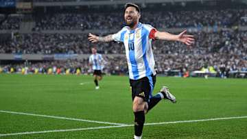 Messi voltou a atuar no país natal e fez bonito