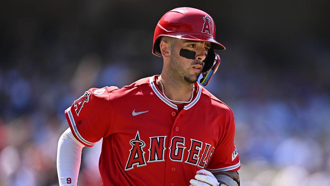 Los Angeles Angels shortstop Zach Neto (9) runs the bases Los Angeles Angels shortstop Zach Neto (9) runs the bases