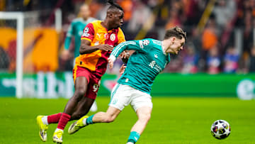 Florian Wirtz (rechts im Bild) konnte im Hinspiel kaum Akzente setzen