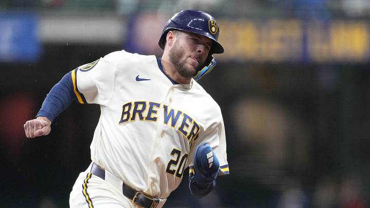 Apr 29, 2026; Milwaukee, Wisconsin, USA; Milwaukee Brewers left fielder Brandon Lockridge (20) runs to third base against the Arizona Diamondbacks in the third inning at American Family Field. Mandatory Credit: Michael McLoone-Imagn Images