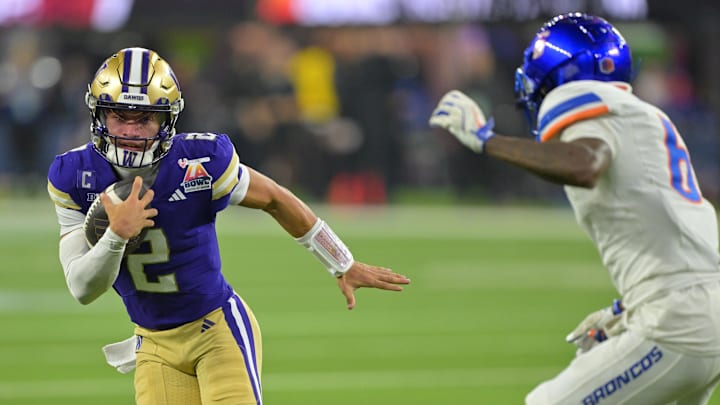 Demond Williams could reportedly return to Washington despite attempting to explore transfer options after agreeing to a lucrative NIL deal with the Huskies. Demond Williams could reportedly return to Washington despite attempting to explore transfer options after agreeing to a lucrative NIL deal with the Huskies.