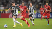 Galo joga pelo empate contra o Libertad, do Paraguai