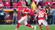 Patrick Mahomes led the Chiefs to a 23–20 win over the Colts.