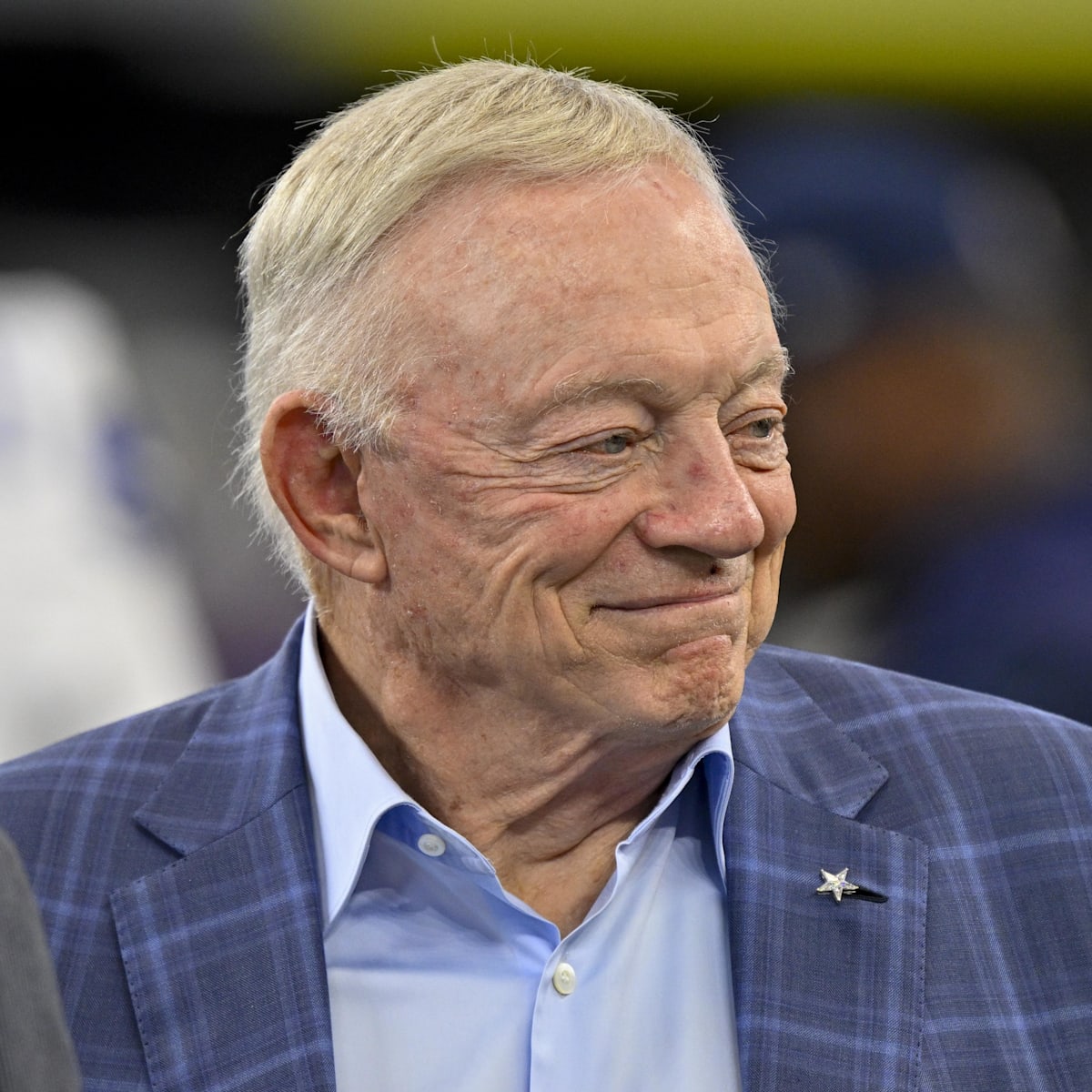 Image for Cowboys trade rumors heating up ahead of 'aggressive' deadline approach