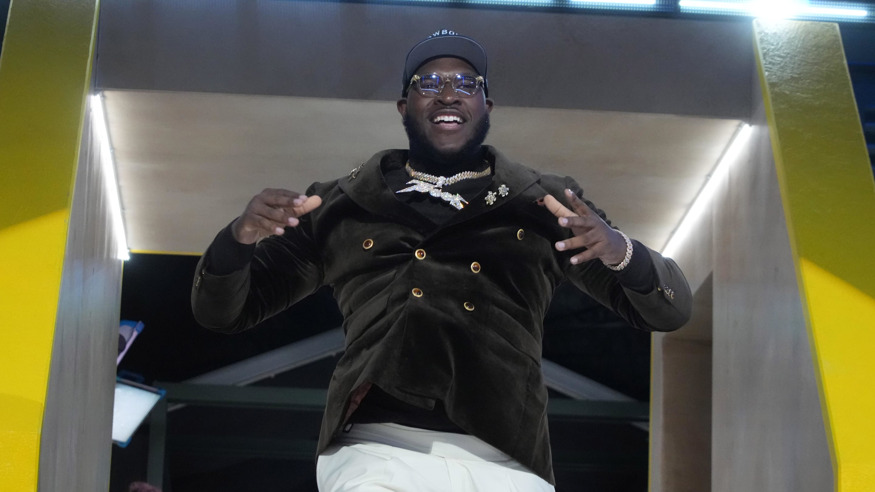 Tyler Booker Celebrates Birthday With Epic Dallas Cowboys-Themed Cake