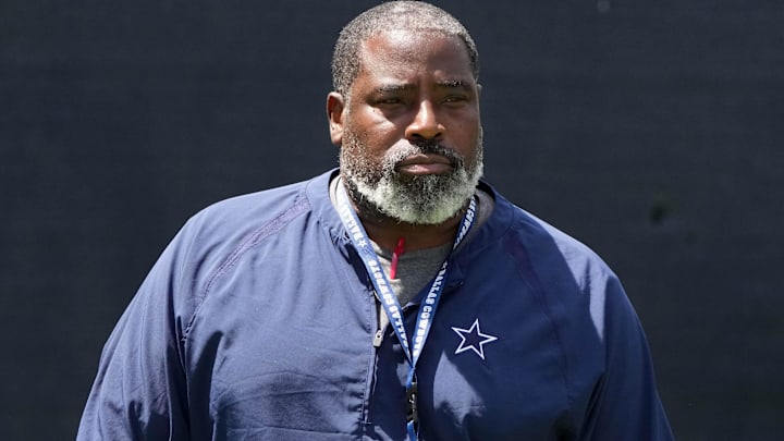 Jul 27, 2025; Oxnard, CA, USA; Dallas Cowboys defensive passing game coordinator Andre Curtis at training camp at the River Ridge Fields.