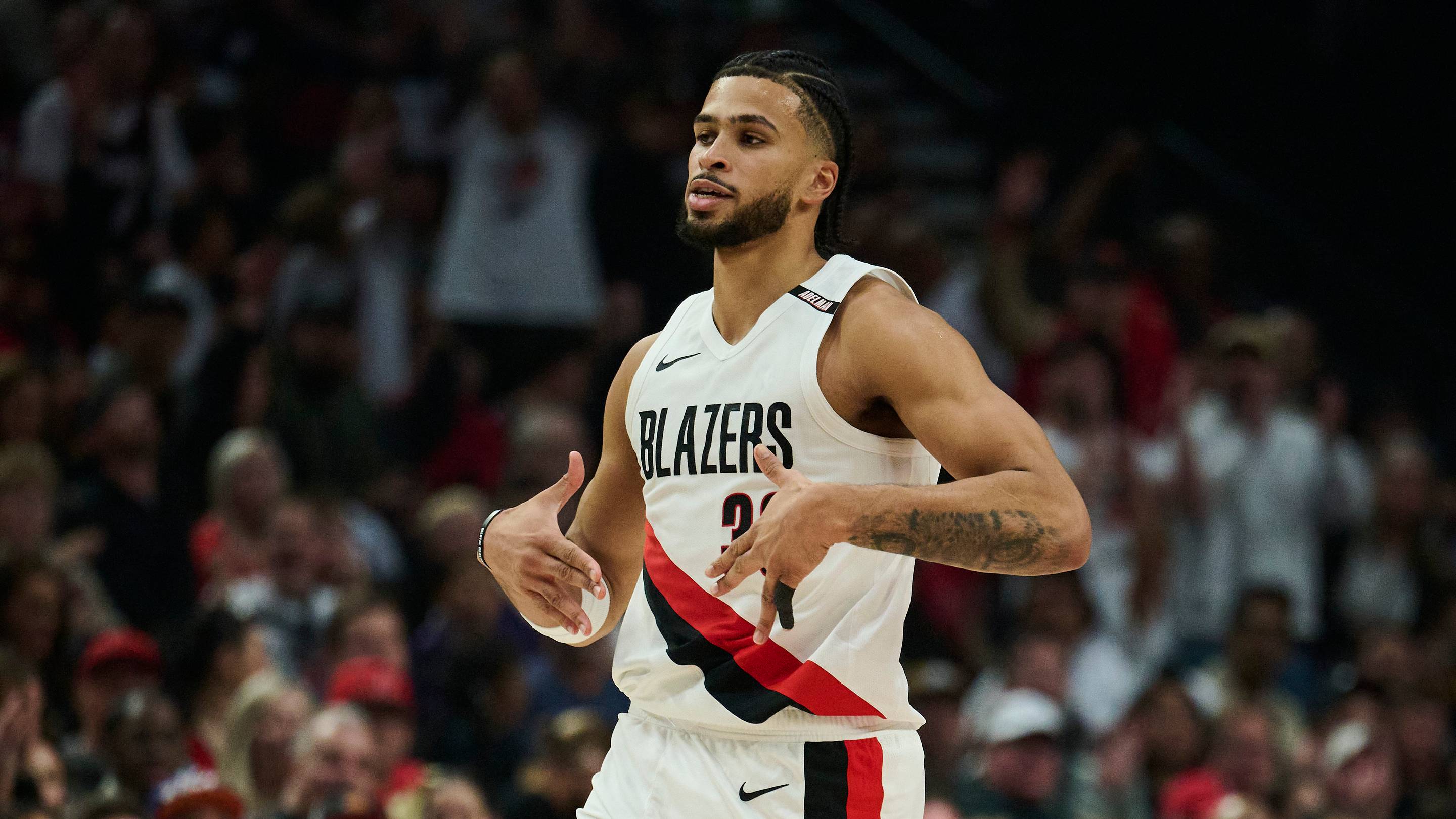 Blazers Win Late-Night Shootout Over Lakers to Stay Unbeaten