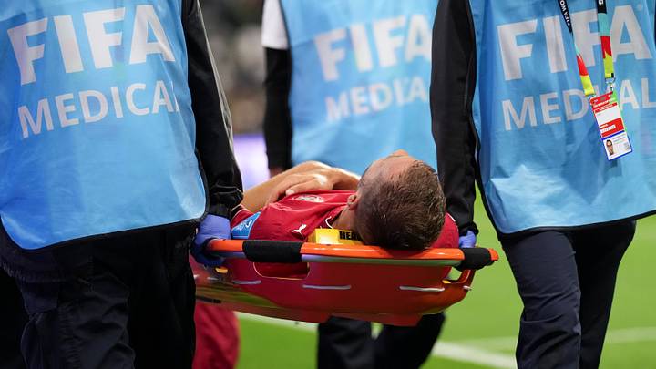 West Ham's Tomas Soucek was stretchered off the pitch in a World Cup clash between Mexico and the Czech Republic. Reports say he will potentially be out 3 months with ligament damage to his ankle. 