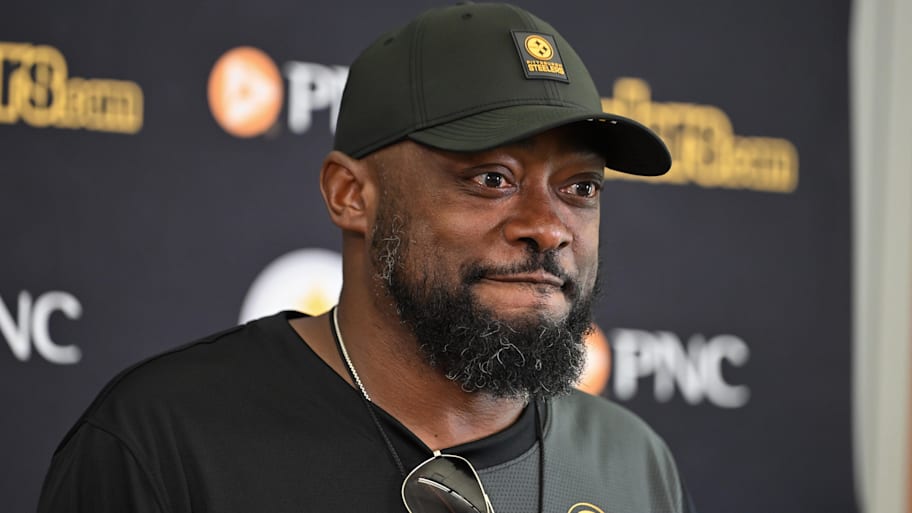 Steelers head coach Mike Tomlin spoke highly about working with Aaron Rodgers. | Barry Reeger-Imagn Images