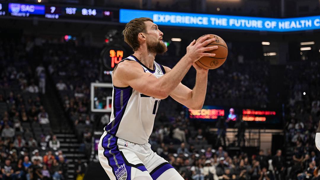 Nov 9, 2025; Sacramento, California, USA; Sacramento Kings forward Domantas Sabonis (11) shoots the ball during the first quarter against the Minnesota Timberwolves at Golden 1 Center. Mandatory Credit: Justine Willard-Imagn Images Nov 9, 2025; Sacramento, California, USA; Sacramento Kings forward Domantas Sabonis (11) shoots the ball during the first quarter against the Minnesota Timberwolves at Golden 1 Center. Mandatory Credit: Justine Willard-Imagn Images