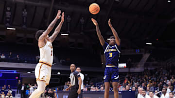 Loyola Chicago v Chatanooga