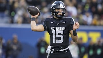 West Virginia Mountaineers quarterback Scotty Fox Jr. (15)