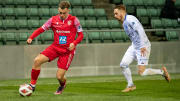 Filip Stojilkovic (l.) stürmt aktuell für den FC Sion.