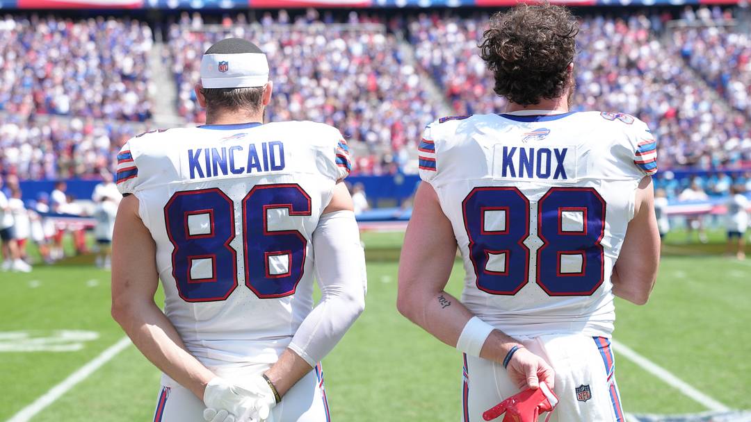 Aug 15, 2026; Orchard Park, New York, USA; Buffalo Bills tight end Dalton Kincaid (86) and Buffalo Bills tight end Dawson Knox (88) Aug 15, 2026; Orchard Park, New York, USA; Buffalo Bills tight end Dalton Kincaid (86) and Buffalo Bills tight end Dawson Knox (88)