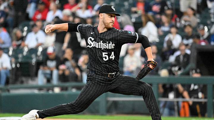 Chicago White Sox pitcher David Sandlin (54) pitches