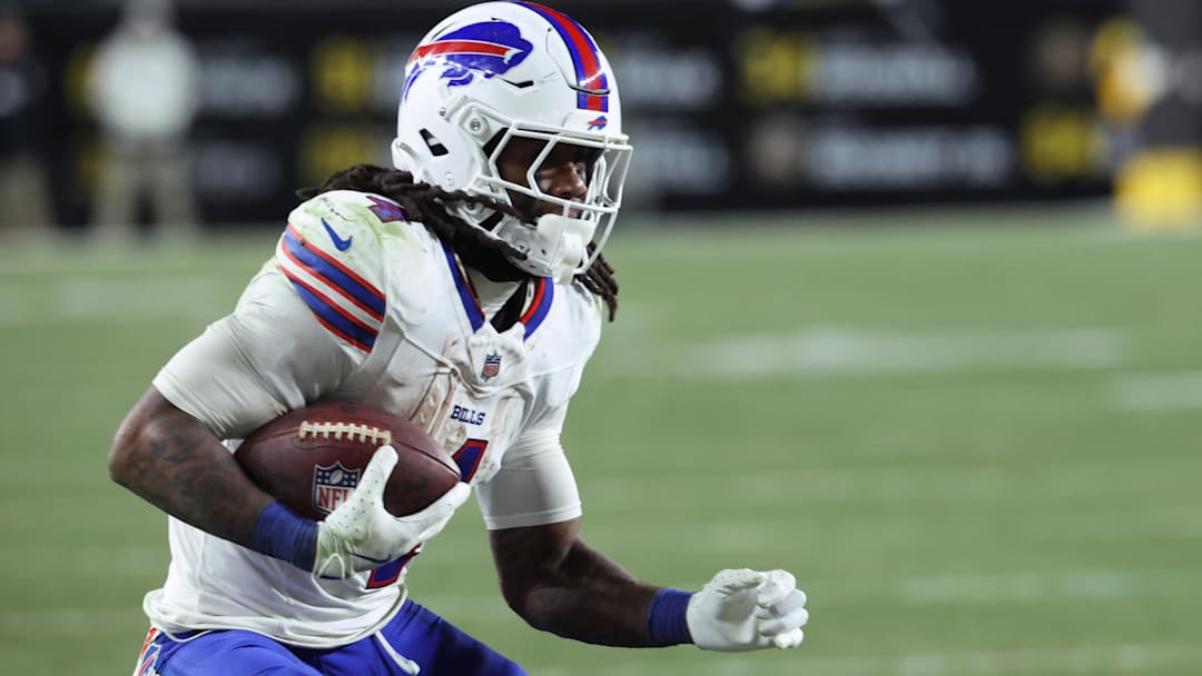 Buffalo Bills running back James Cook III rushes during the fourth quarter against the Pittsburgh Steelers at Acrisure Stadium.