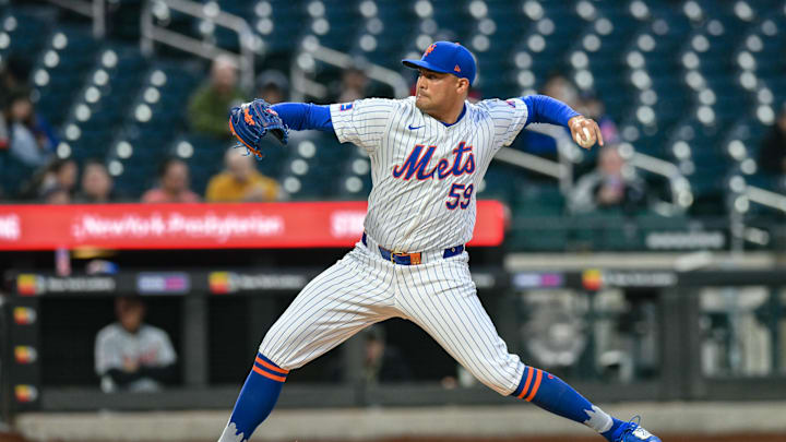 New York Mets starting pitcher Sean Manaea delivers a pitch against the Detroit Tigers. 