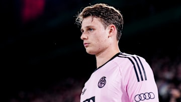 Jonas Urbig im Einsatz für den FC Bayern