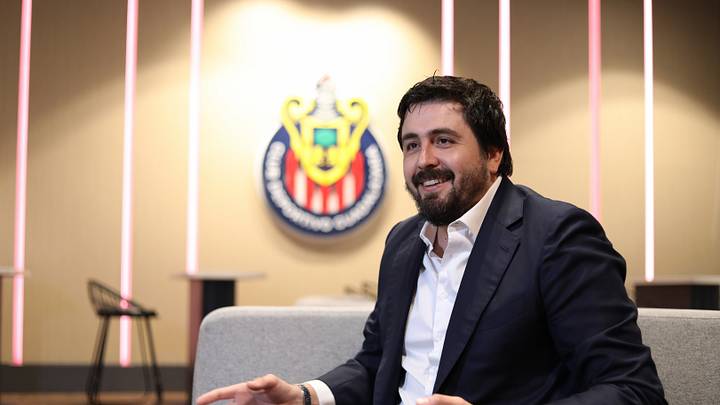 Hace unos días, Amaury Vergara hablaba de orgullo y Selección; hoy, Chivas enfrenta las consecuencias de ese compromiso.