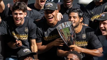 Los Ángeles FC y Carlos Vela lograron alzarse con el trofeo de la Conferencia Oeste al vencer 3-0 a Austin FC.