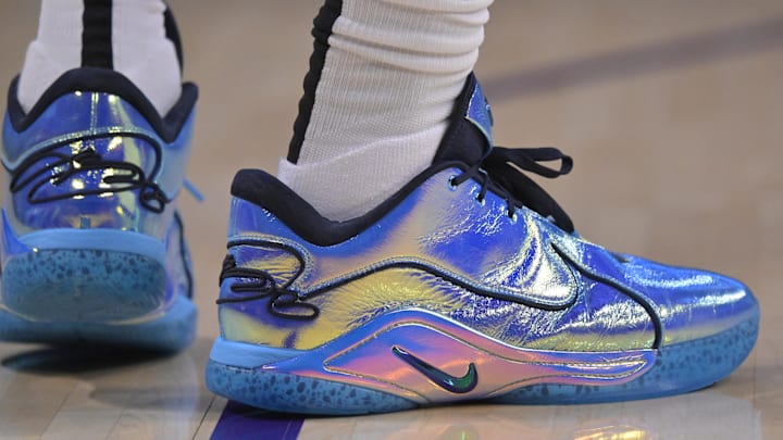 Los Angeles Lakers forward LeBron James debuted the new official NBA sock during pre-game warmups on Saturday night. Los Angeles Lakers forward LeBron James debuted the new official NBA sock during pre-game warmups on Saturday night.