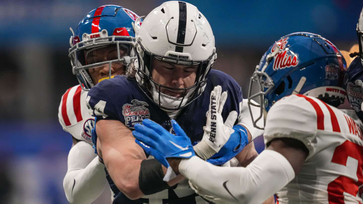 Penn State tight end Tyler Warren runs after a catch against Ole Miss in the 2023 Peach Bowl. 