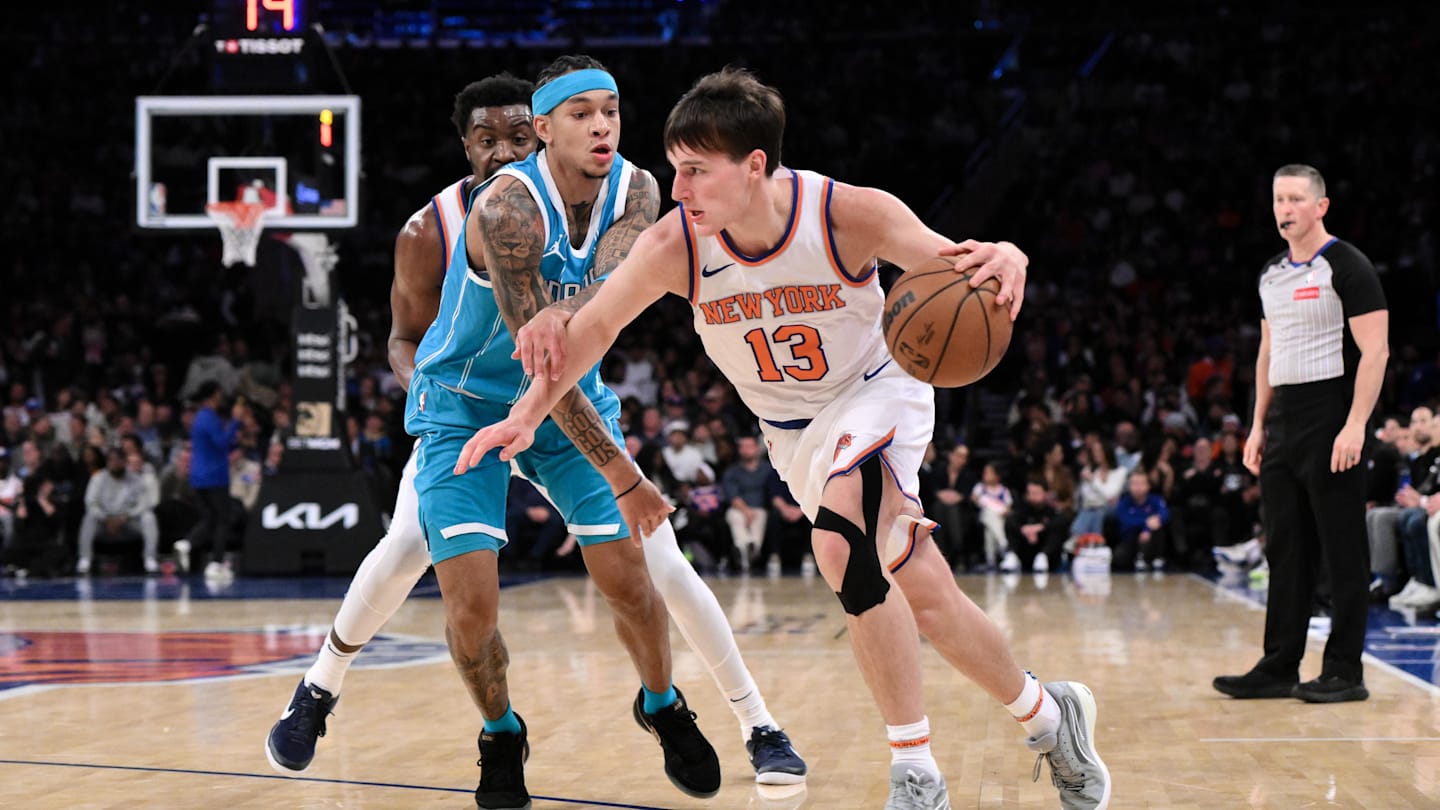 New York Knicks Coach Shouts Out Six Bench Players After Win