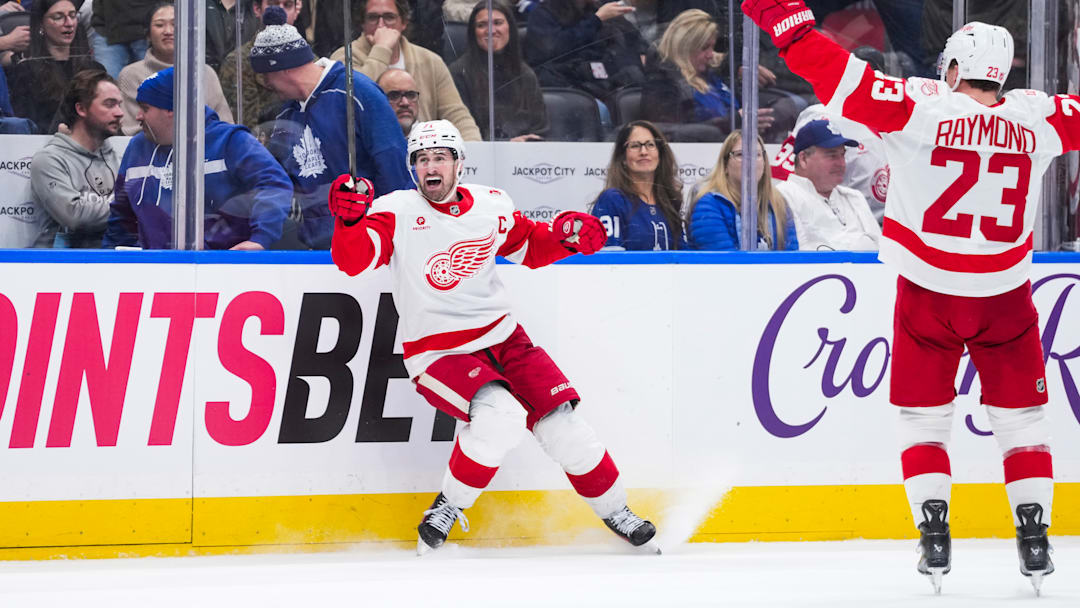 Detroit Red Wings v Toronto Maple Leafs Detroit Red Wings v Toronto Maple Leafs