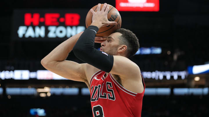 Chicago Bulls guard Zach LaVine (8) shoots in the first half against the San Antonio Spurs at Frost Bank Center. Mandatory Credit: