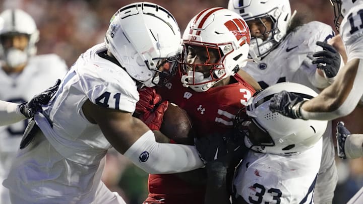Dani Dennis-Sutton (33) terrorized Big Ten opponents last season, racking up 8.5 sacks playing opposite Kobe King and NFL first-round draft pick Abdul Carter.  Mandatory Credit: Jeff Hanisch-Imagn Images