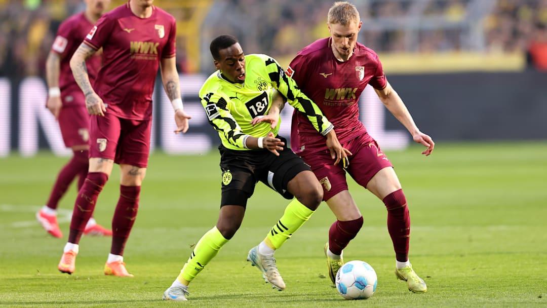 Borussia Dortmund v FC Augsburg - Bundesliga