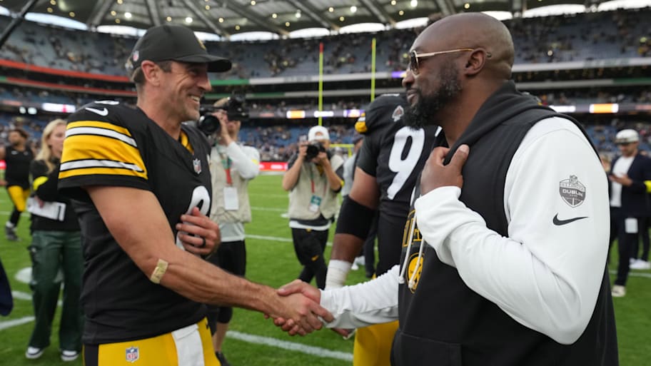 Steelers quarterback Aaron Rodgers and coach Mike Tomlin