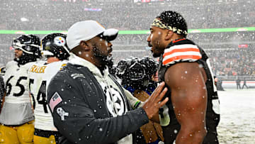 Pittsburgh Steelers v Cleveland Browns