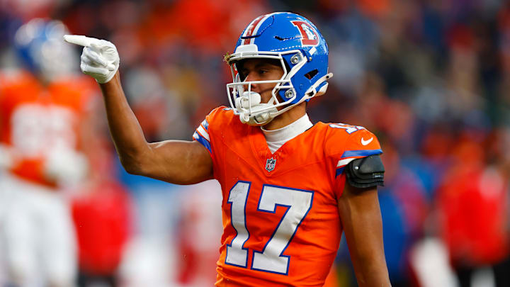 Denver Broncos, Devaughn Vele