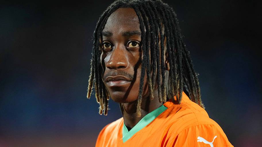 Yan Diomande in action for Ivory Coast.