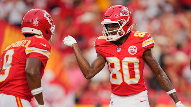 BREAKING NEWS: Tyquan Thornton made a splash by saying all the right things after the Kansas City Chiefs' breakout win, sending a strong message to the entire NFL. The young star showed remarkable maturity, asserted himself, and sent a clear message that the Chiefs are not just winning by luck, but are building a team ready to conquer any challenge. Thornton's "on point" words not only gave his teammates confidence, but also served as a challenging statement to the entire NFL: Kansas City is ready for a new, ambitious journey....
