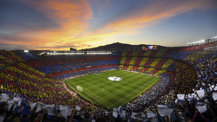 Un supporter qui revend des places aux supporters rivaux