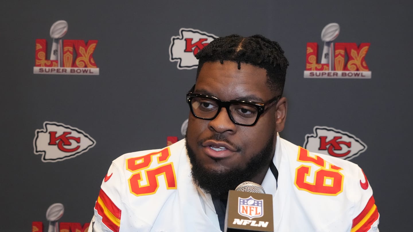 Chiefs Near Trey Smith Contract Deadline Ahead 2025 Franchise Tag