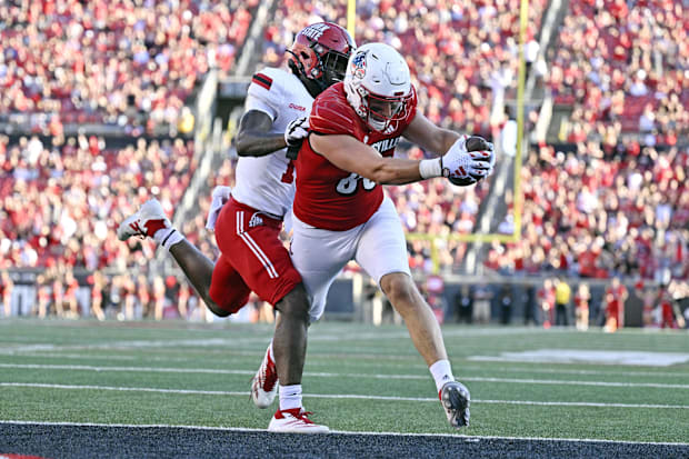 Louisville Cardinals tight end Mark Redman (83) 