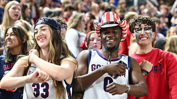 Gonzaga Bulldogs students dance  