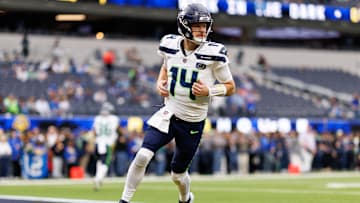 Seattle Seahawks v Los Angeles Rams